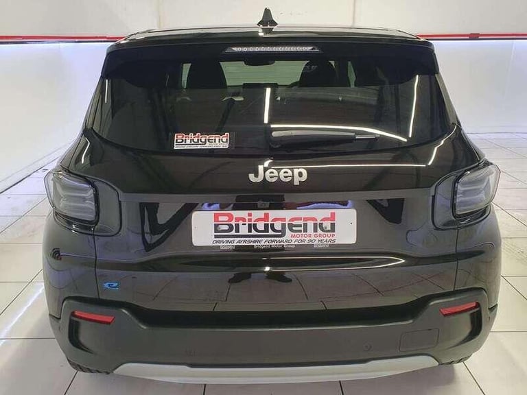 2024 Jeep Avenger 54kWh Summit SUV 5dr Electric Auto (156 ps) HATCHBACK Electric Automatic