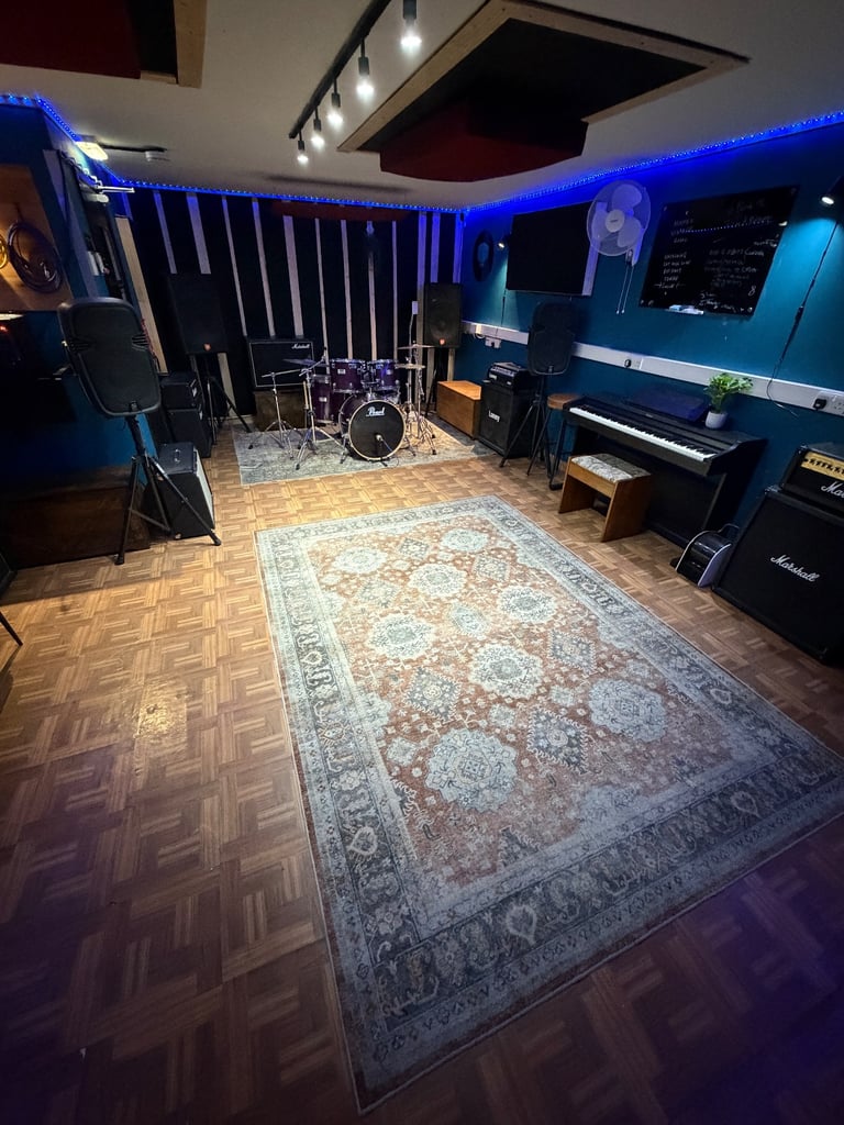 PRACTICE ROOM | REHEARSAL STUDIO | RECORDING STUDIO