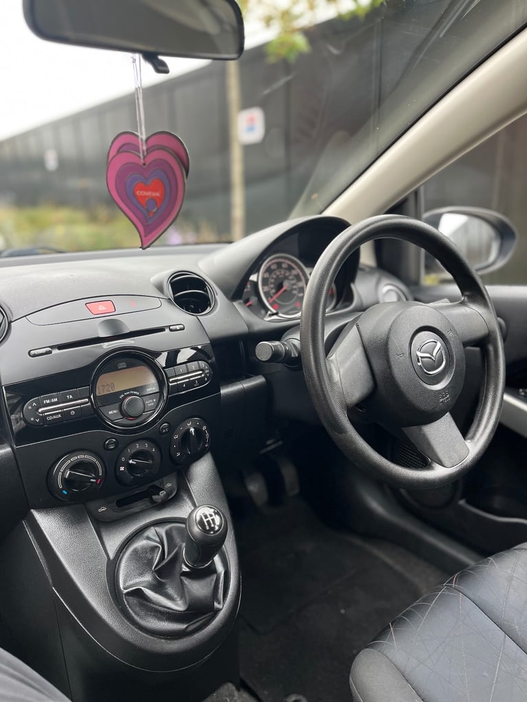 Mazda, 2, Hatchback, 2012, Manual, 1349 (cc), 5 doors