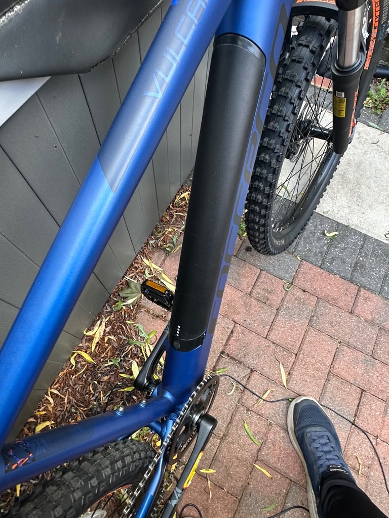 Carrera Vulcan e-bike medium frame excellent condition worth £1500