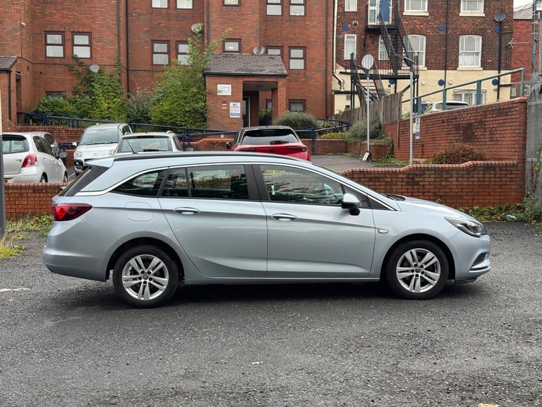 2017 Vauxhall Astra 1.6 CDTi ecoFLEX Design Sports Tourer 5dr Diesel Manual
