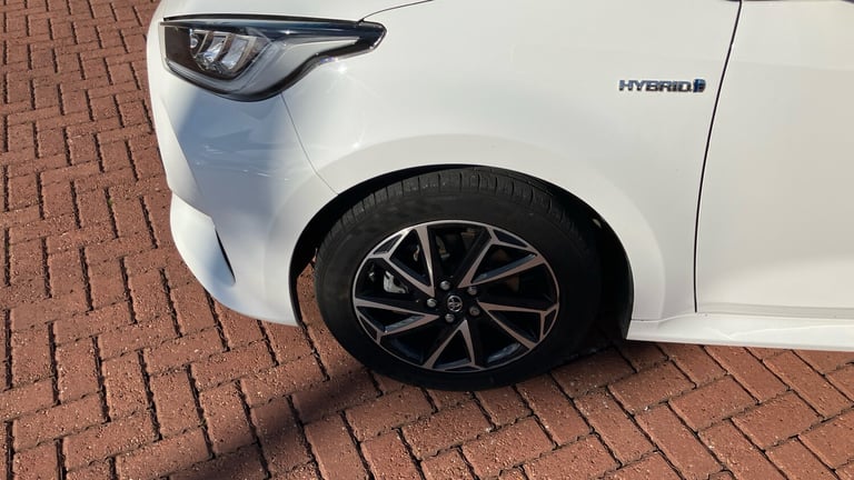2021 Toyota Yaris 1.5 Hybrid Design 5dr CVT HATCHBACK PETROL/ELECTRIC Automatic