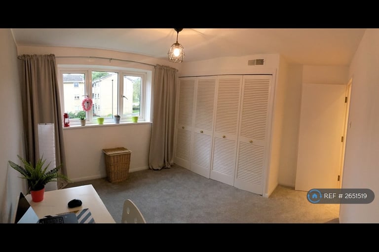 2 bedroom flat in Park Grange Croft, Sheffield, S2 (2 bed) (#2651519)