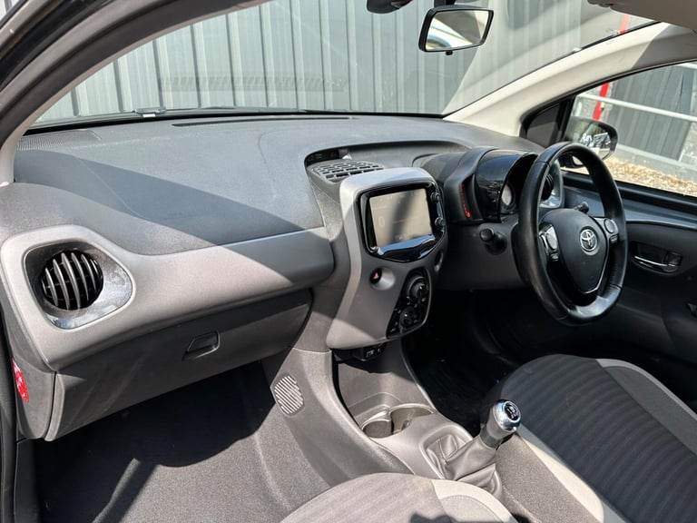 2018 Toyota AYGO 1.0 VVT-i x-play Hatchback 5dr Petrol Manual Euro 6 (71 ps) HATCHBACK Petrol Manual