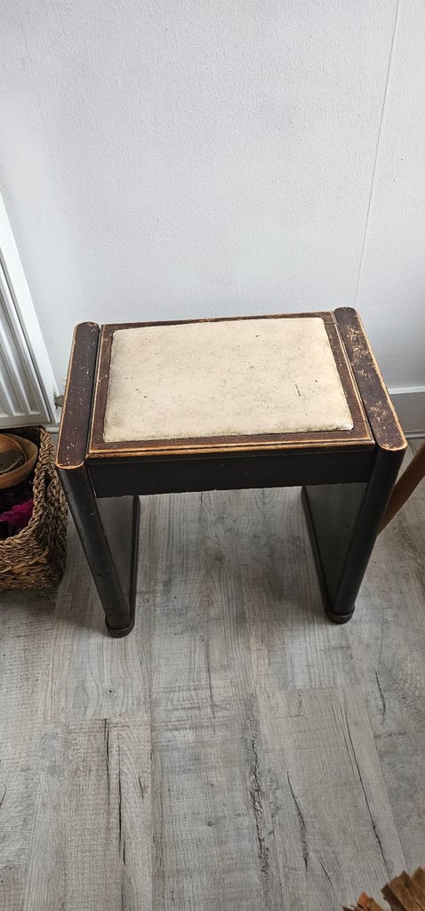 Art deco piano stool