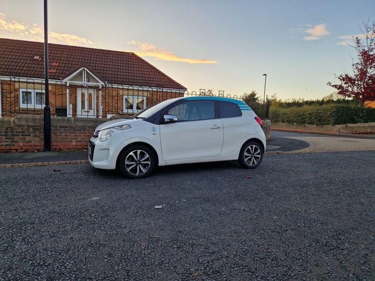 Citroen, C1, 1.2 Pure Tech Special Edition Hatchback, 2015, Manual, 1199 (cc), 3 doors