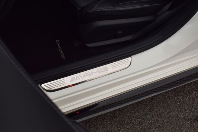 2017 66 MERCEDES-BENZ C-CLASS 4.0 C63 V8 BITURBO AMG (PREMIUM) ESTATE 5DR PETROL