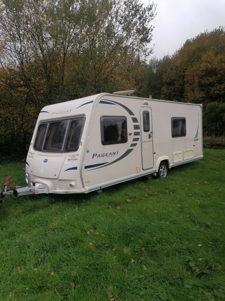 Bailey Pageant Sancerre 2010 series 7 fixed bed touring caravan with awning and power mover