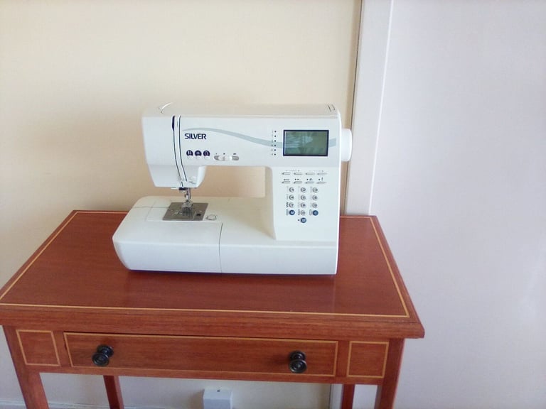 Silver 9500e sewing machine