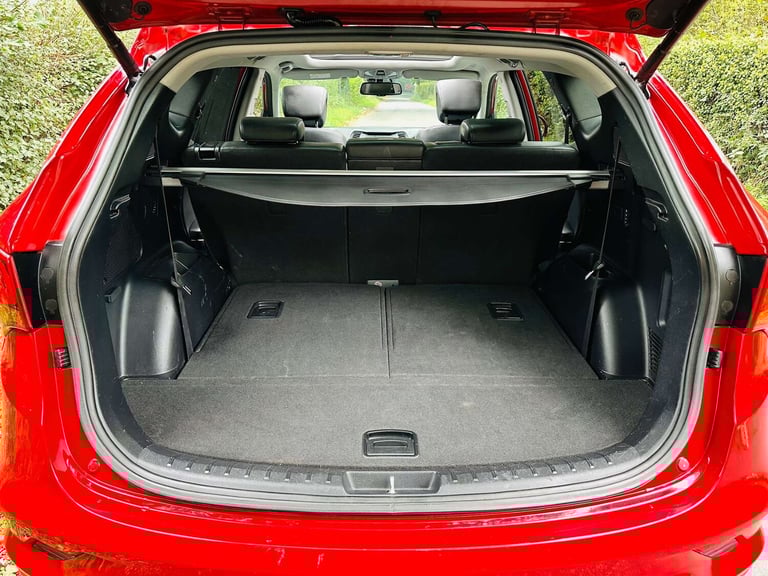 2016 Hyundai Santa Fe 2.2 Santa Fe Premium SE Blue Drive CRDi Auto 4WD 5dr SUV Diesel Automatic