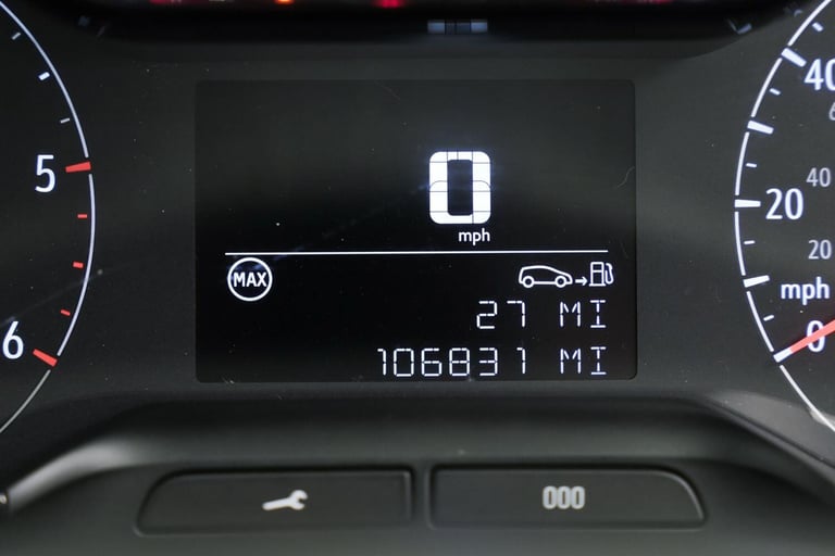 2018 Vauxhall Crossland X 1.6 Turbo D ecoTec SE 5dr [Start Stop] HATCHBACK DIESEL Manual