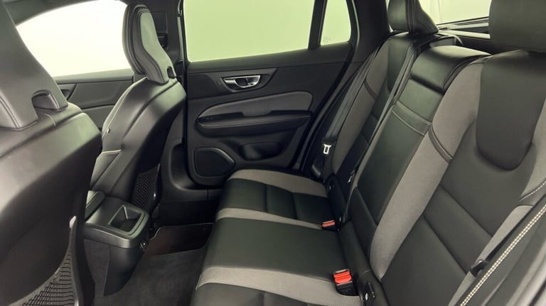 2020 Volvo V60 R-Design, B5 mild hybrid Estate Petrol Automatic