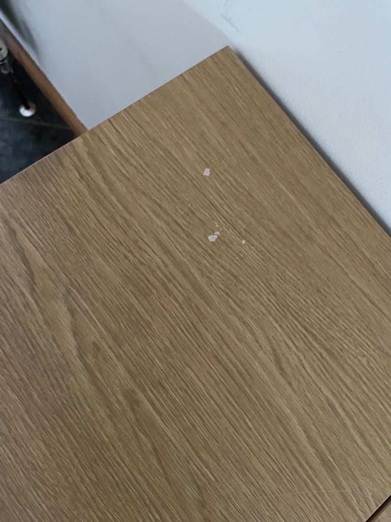 Dresser table with mirror 
