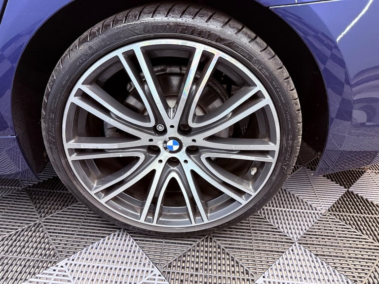 2018 BMW 5 Series 520d xDrive M Sport 4dr Auto SALOON DIESEL Automatic