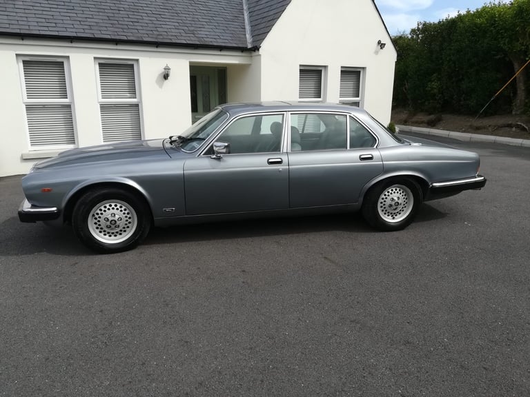 Jaguar, XJ12, Saloon, 1989, Automatic, 5343 (cc), 4 doors