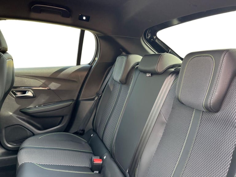  Peugeot E 208 51kwh Gt Hatchback 5dr Electric Auto 7.4kw Charger 156 Ps