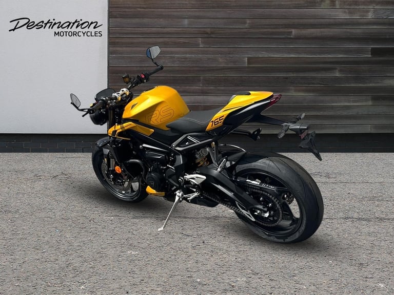 2025 Triumph Street Triple 765 RS PREMIUM COLOUR Petrol yellow 6 Speed