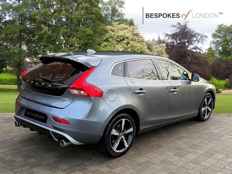 2017 Volvo V40 2.0 D2 R-Design Nav Plus Auto Euro 6 (s/s) 5dr Hatchback Diesel Automatic