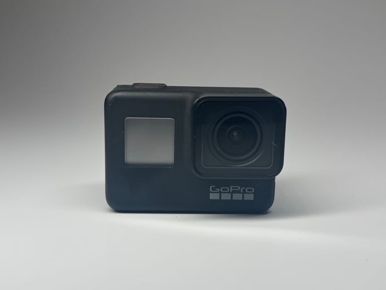 GoPro HERO7 Black + 64GB SD + 6 Batteries + Tripod – Great Condition, Quick Sale