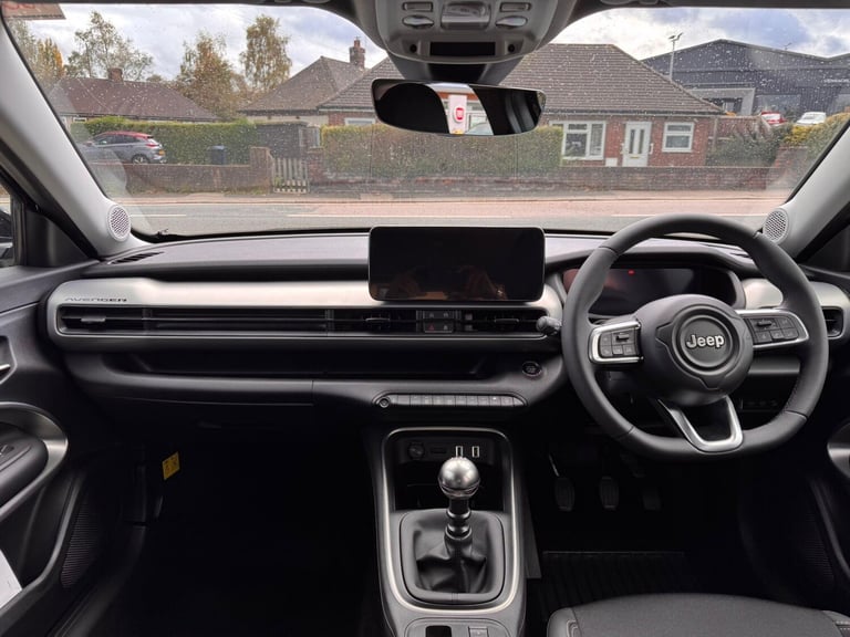 2025 Jeep Avenger Summit 1.2 100hp Mt HATCHBACK Petrol Manual