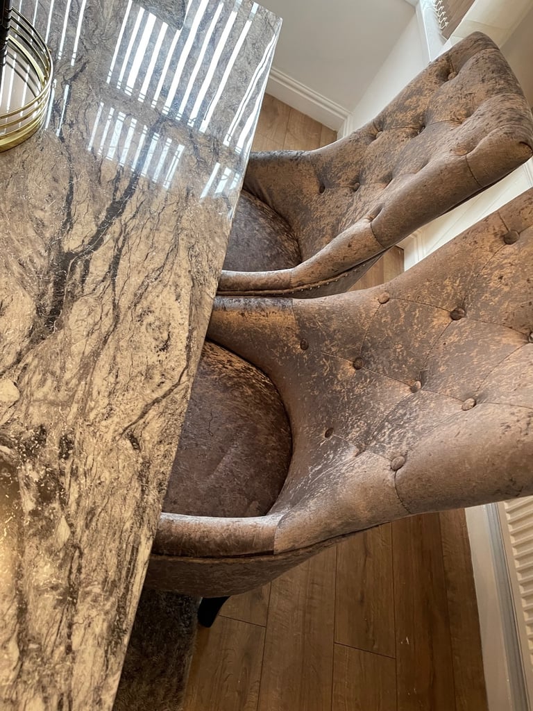 Marble Dining Table – 1 Year Old – Excellent Condition