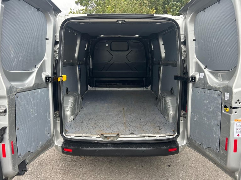 2019 Ford Transit Custom 2.0 340 EcoBlue Trend L2 H1 Euro 6 5dr PANEL VAN Diesel Manual