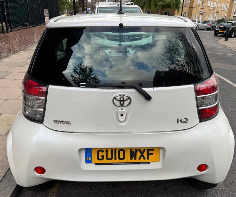 Toyota, IQ, Hatchback, 2010, Manual, 998 (cc), 3 doors