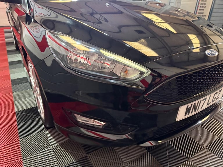 2017 Ford Focus 1.0T EcoBoost ST-Line Euro 6 (s/s) 5dr ESTATE Petrol Manual