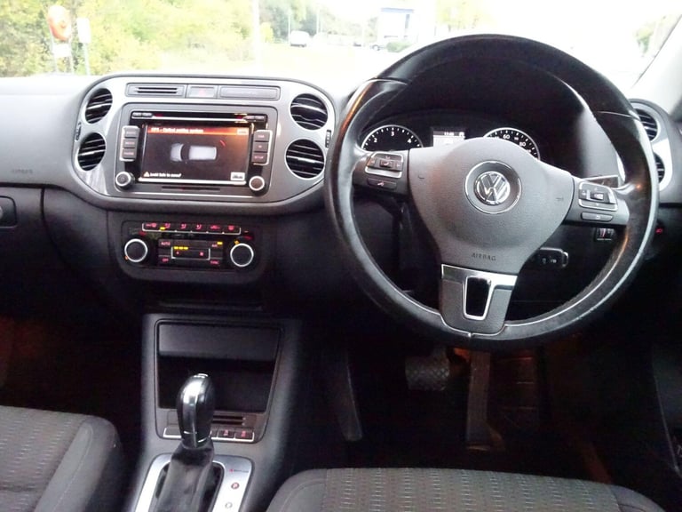 2012 Volkswagen Tiguan 2.0 TDi BlueMotion Tech SE 5dr DSG ESTATE DIESEL Automatic