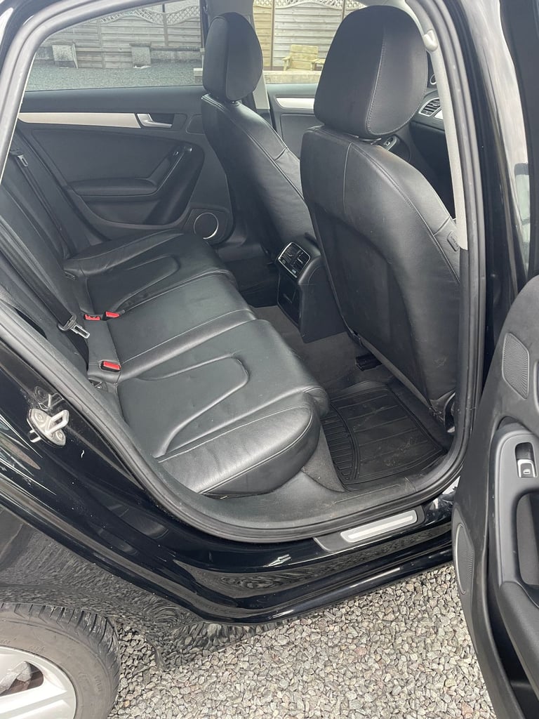 Audi, A4, Saloon, 2013, Manual, 1968 (cc), 4 doors