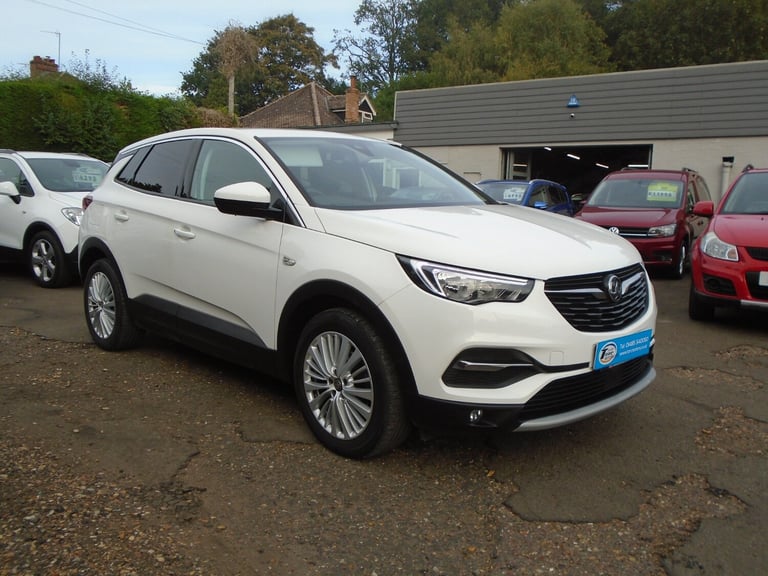 image for 2018 Vauxhall Grandland X 1.2 Turbo Tech Line Nav 5dr HATCHBACK Petrol Manual