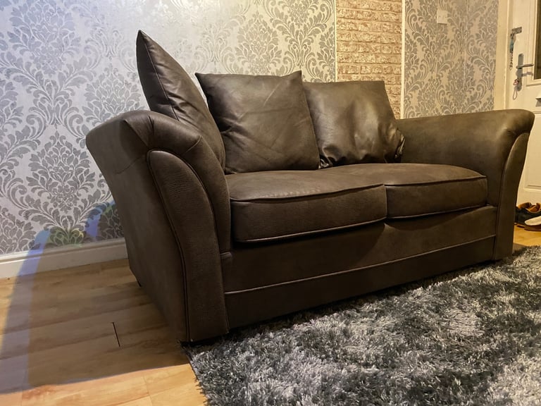 Dury Leather Look 2 Seater Sofa RRP 399£