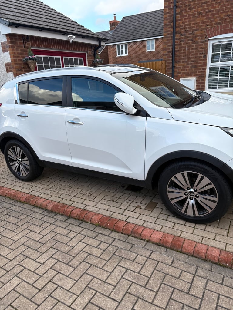 Kia, SPORTAGE, Estate, 2016, Manual, 1685 (cc), 5 doors