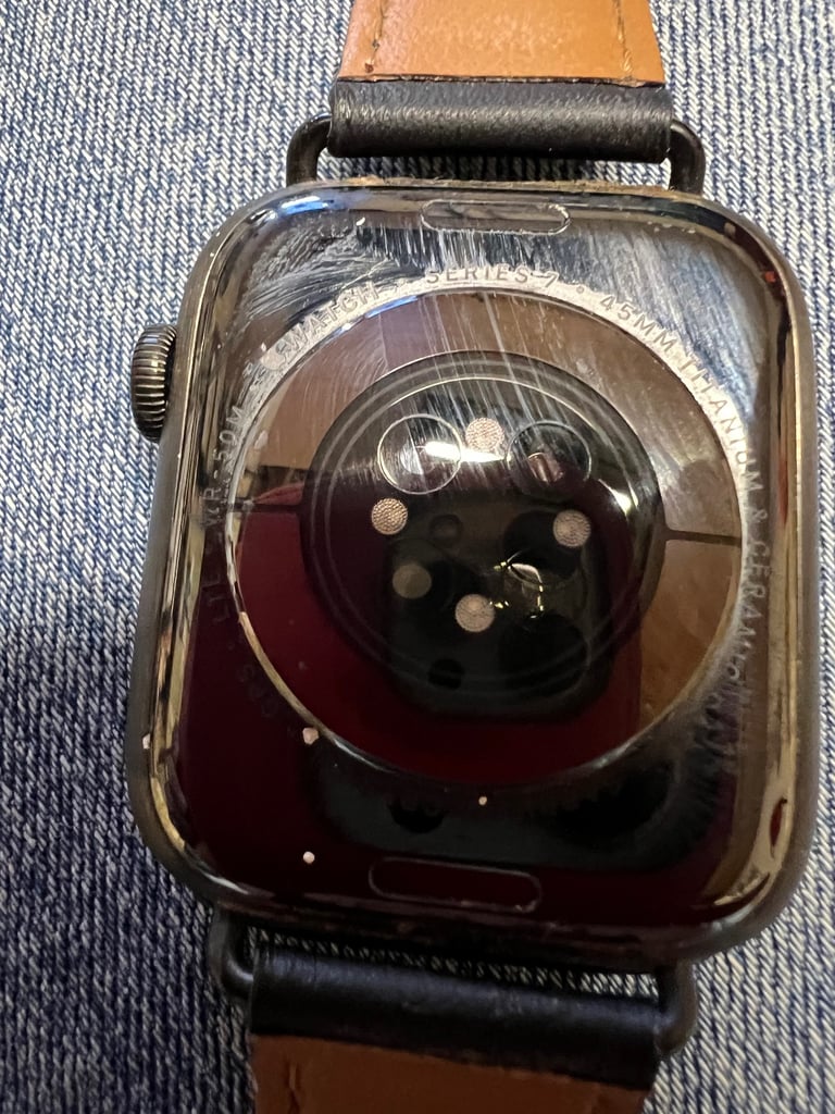 Apple Watch Series 7 gps titanium 44mm 