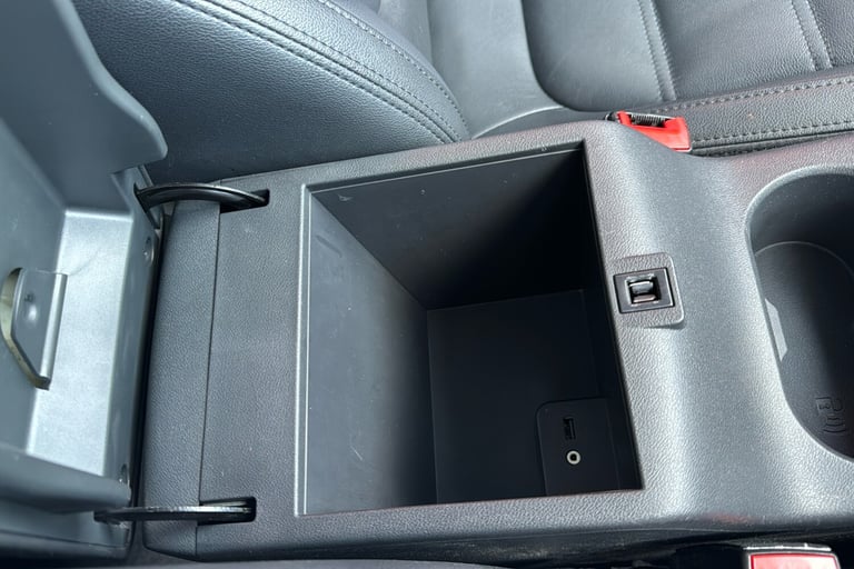  MG Gs 1.5 Tgi Exclusive Suv 5dr Petrol Manual Euro 6 s/s 160 Ps Petrol