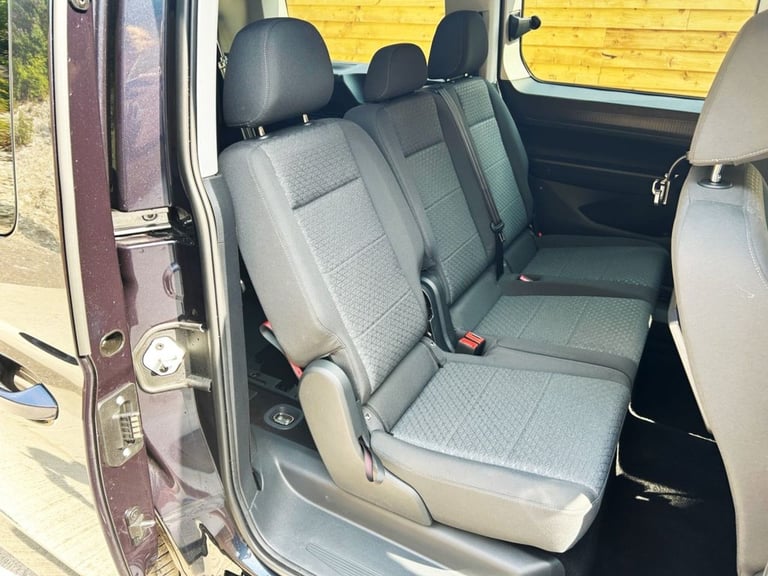 2024 Ford Tourneo Connect 2.0 EcoBlue Titanium 5dr Auto [7 seat] MPV DIESEL Automatic