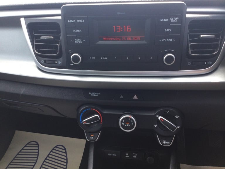 2019 Kia Rio 1.25 1 5dr 1 owner, full Kia service history 44475 miles  HATCHBACK Petrol Manual