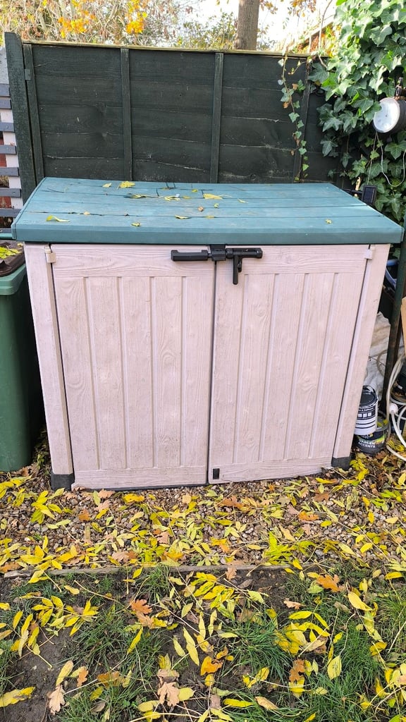 Keter storage unit. Large. 