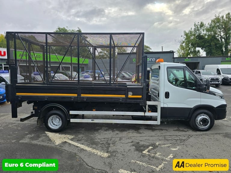 2019 Iveco Daily 3.0D HPI 65C caged Tipper in white, 45,000 miles, 1 owner, Euro 6 ULEZ, 6-s TIPP...