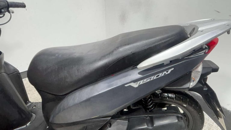 Honda Vision 2012 42K 50CC RUNNING PROJECT BIKE SCOOTER SPARES OR REPAIR