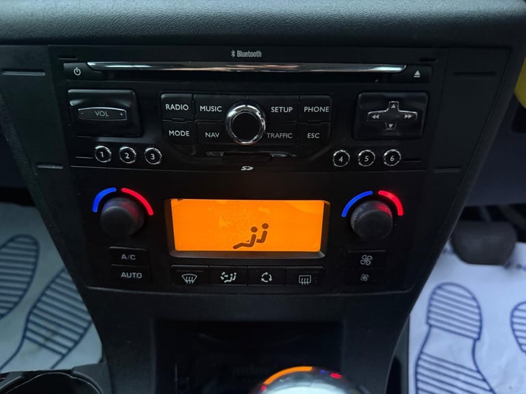 2010 Citroen C4 1.6HDi 16V Exclusive [110] 5dr EGS HATCHBACK Diesel Automatic - Image 22