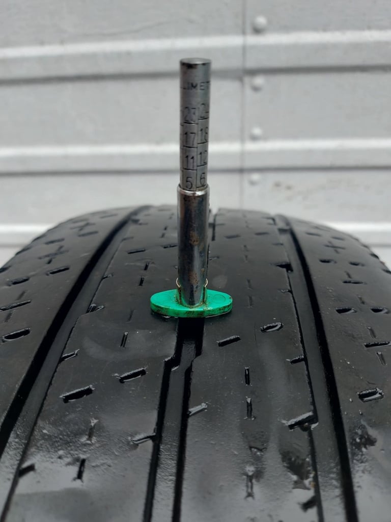 X5 tyres - Continental Vanco 2   215/70R 15C 109/107S