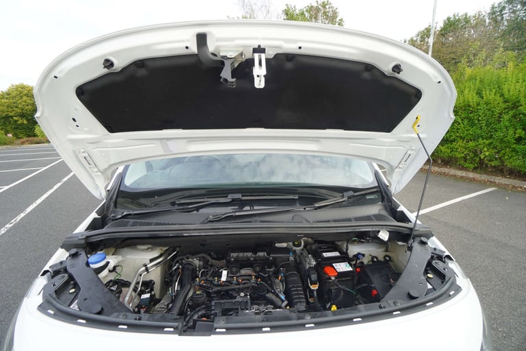 2022 Vauxhall Combo 1.5 Combo 2300 Sportive L2 LWB + 3 Seater + Twin Slider + Top Spec Van Panel ...