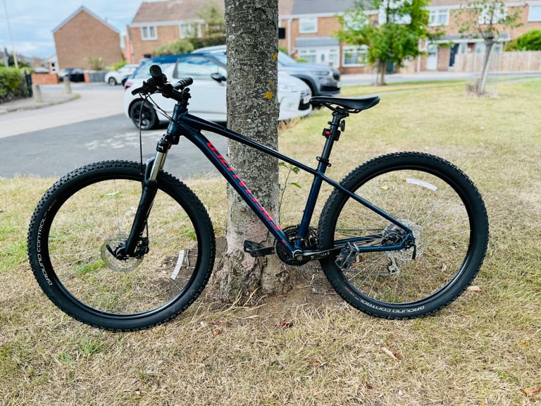image for 💥SPECIALIZED PITCH 💥 MOUNTIAN BIKE / GREAT CONDITION !