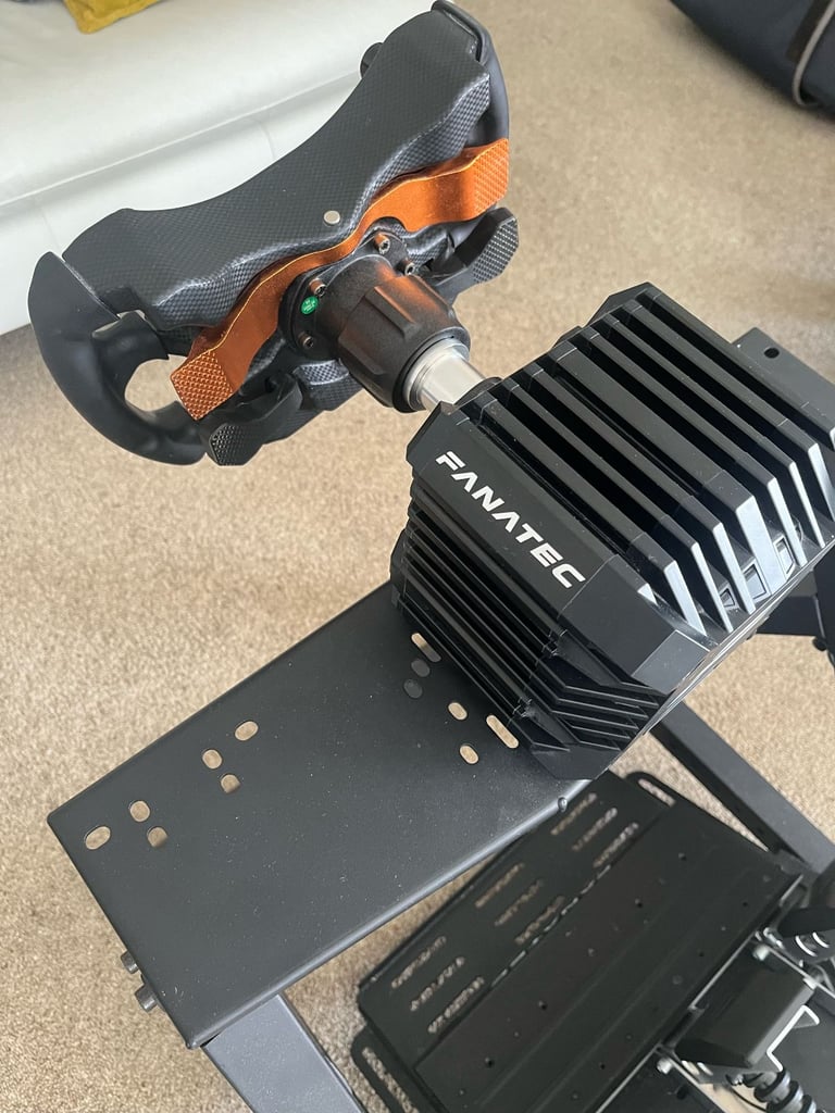 Fanatec CSL DD 5mn Bundle with Wheelstand