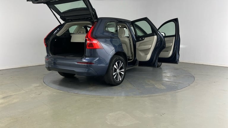 2023 Volvo XC60 Core, B5 AWD Mild hybrid, Petrol Estate Petrol Automatic