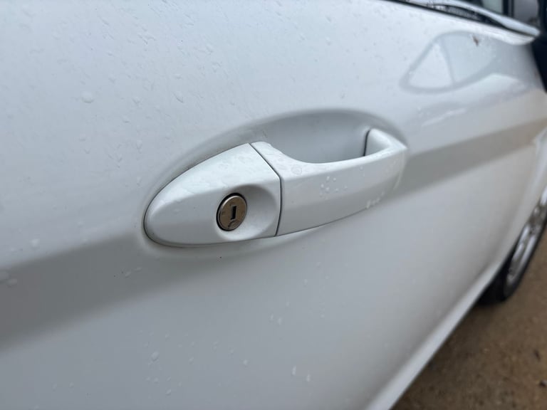 2013 Ford Fiesta 1.25 82 Zetec 5dr Hatchback PETROL Manual