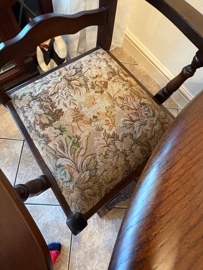 Dining table and chairs 