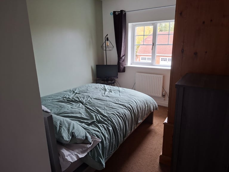 Double furnished room