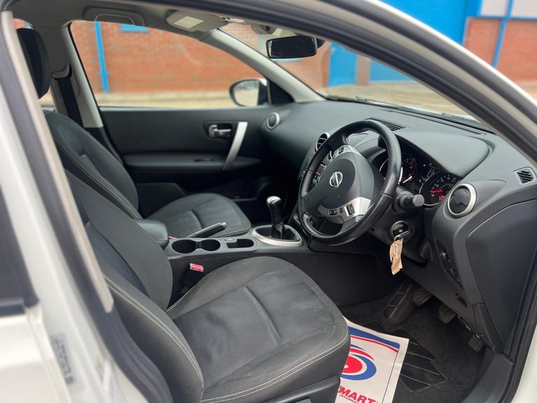 Nissan Qashqai 1.6 Acenta 2WD Euro 5 (s/s) 5dr Petrol Manual - Image 13